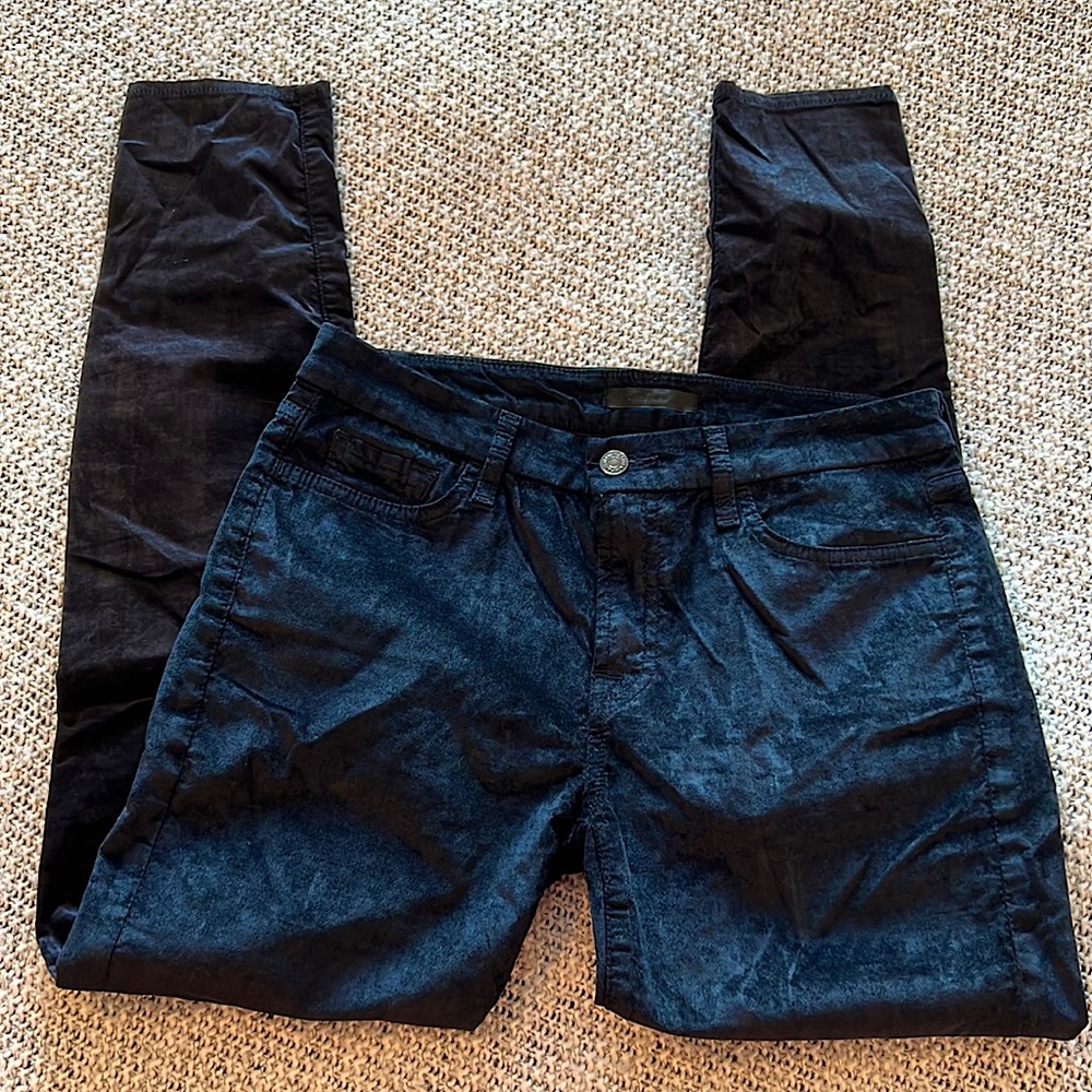 7 for All Mankind skinny pant in navy - size 31